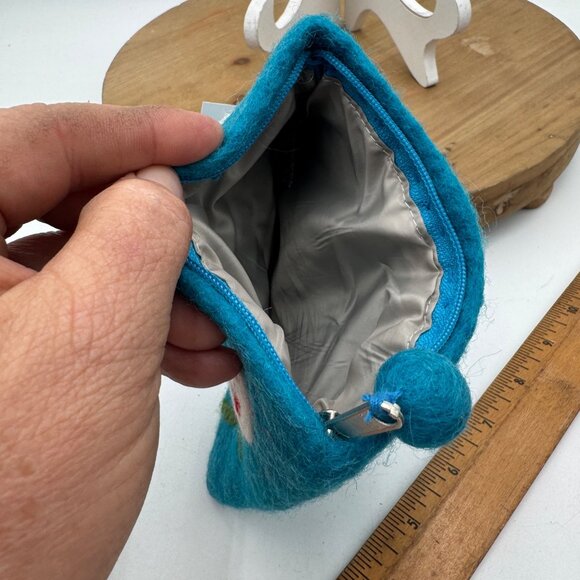 BNB Crafts Fair Trade Handmade Wool Felt Pouch Handcrafted NWT Teal blue coin ch - Picture 6 of 9